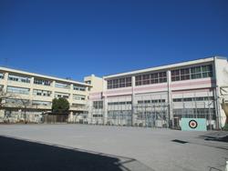 横浜市立上菅田笹の丘小学校まで徒歩約4分